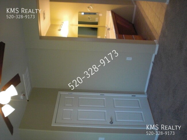 Building Photo - 14013 E Voss St