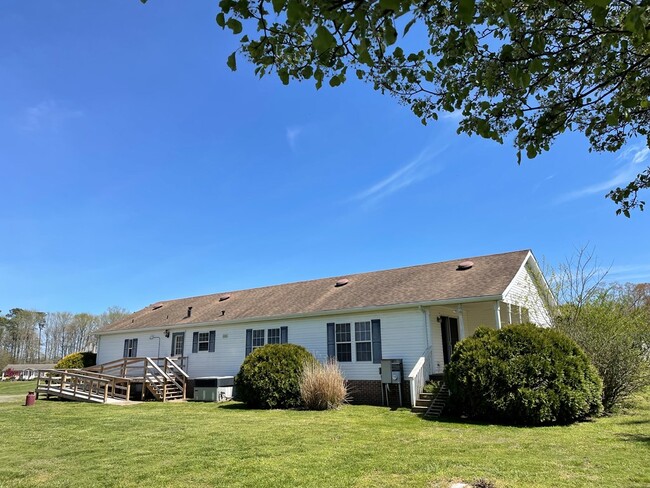Building Photo - 11582 Charity Ln