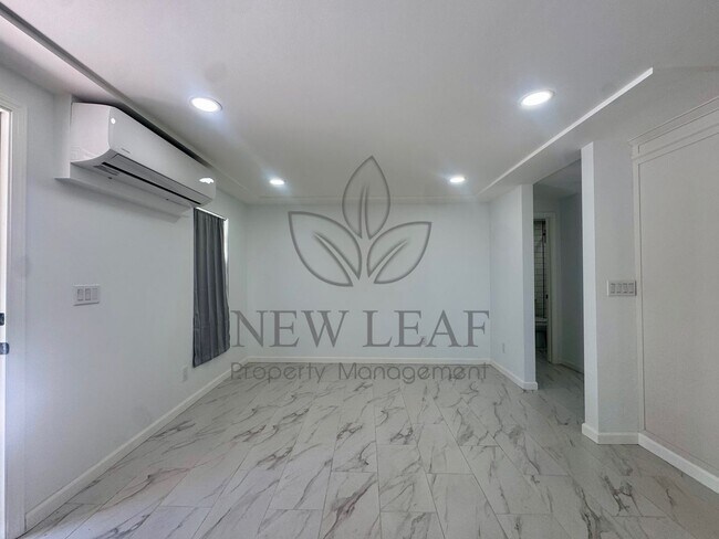 Building Photo - COZY 2BEDROOM IN THE HEART OF CLAREMONT