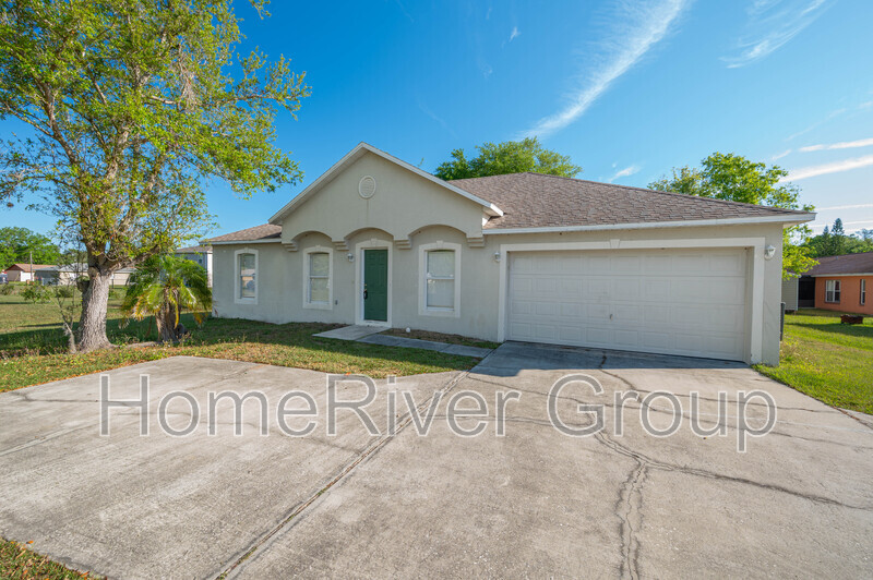 Building Photo - 718 Swan Way