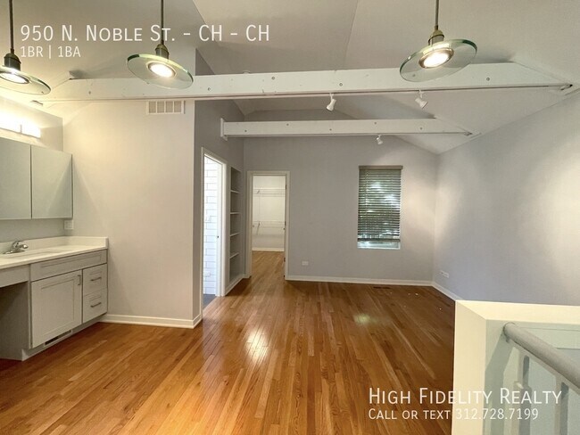 Building Photo - 950 N Noble St