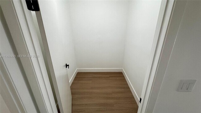 Building Photo - 5900 SW 127th Ave