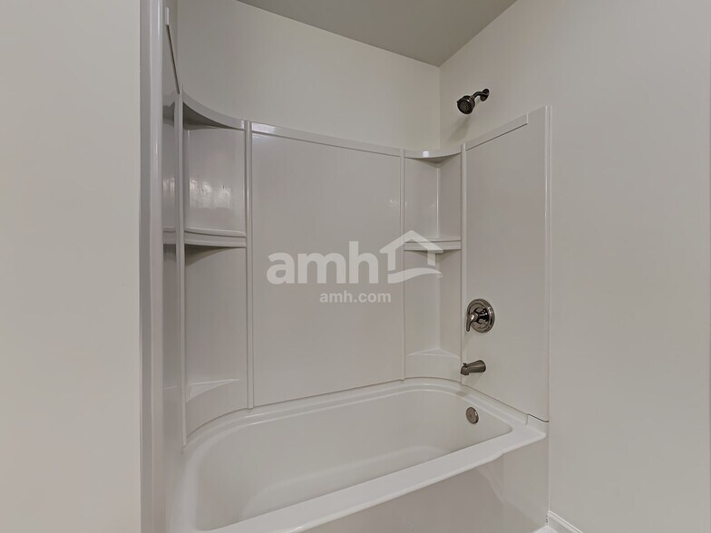 Building Photo - 409 Scotland Dr
