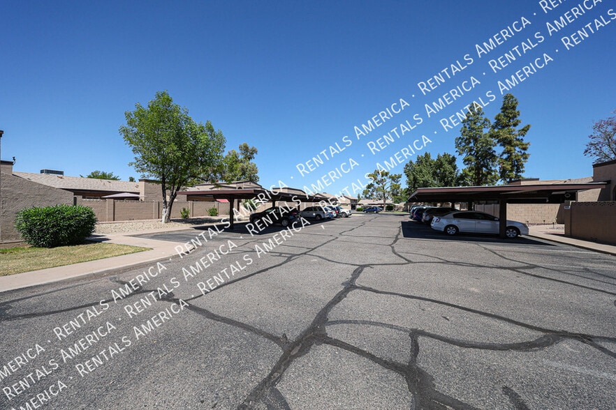 Building Photo - 4555 W Continental Dr