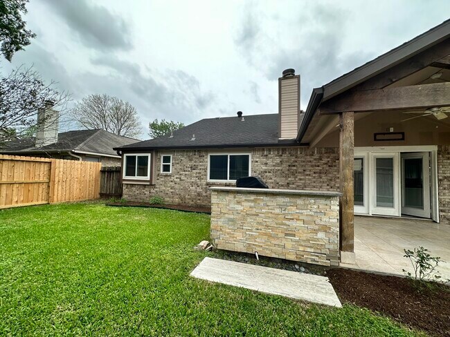 Building Photo - 3727 Bartons Ln