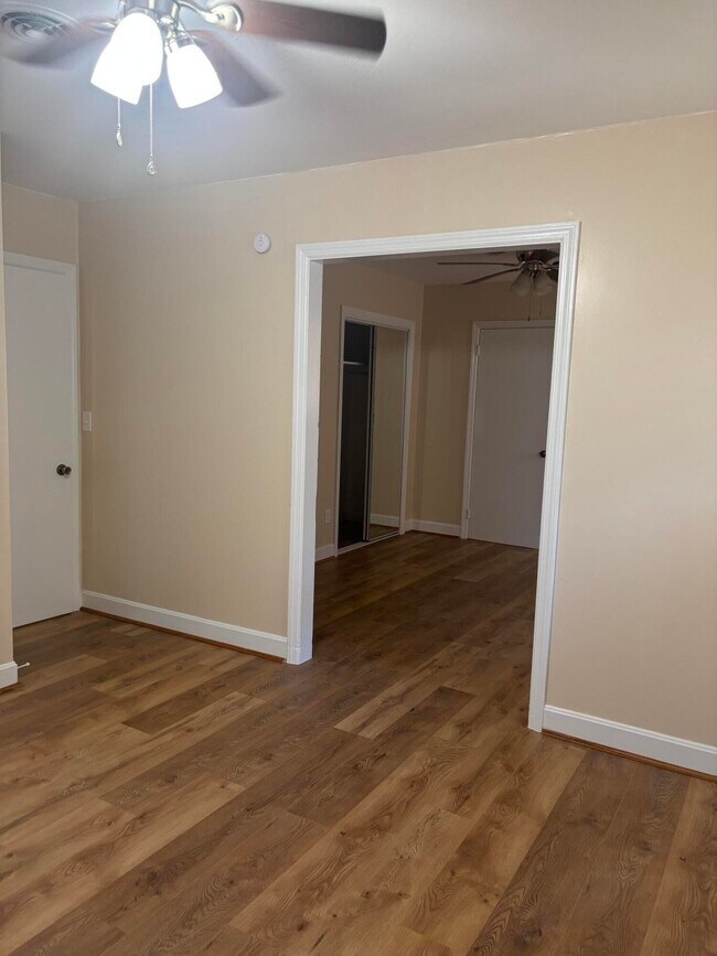 Building Photo - 855 Whatley St