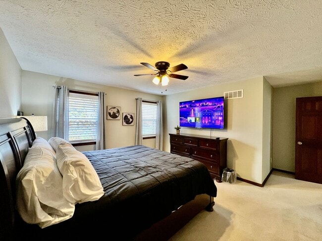 Building Photo - 7033 Willowood Dr