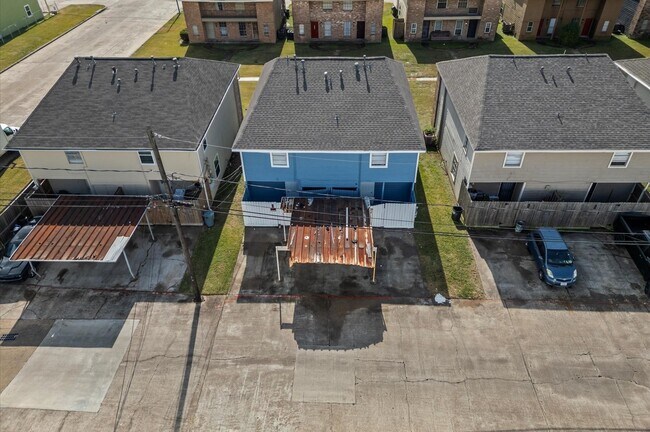 Building Photo - 12206 Ormandy St