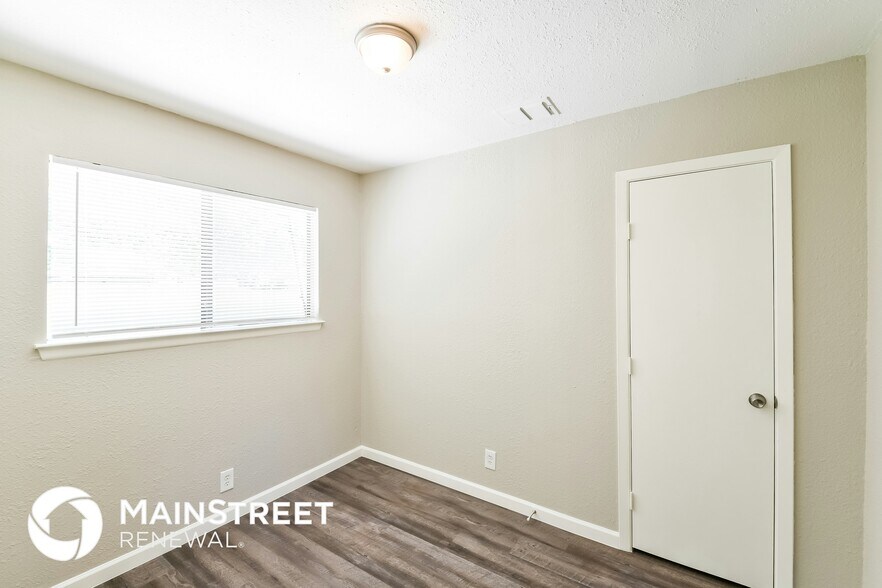 Building Photo - 4082 Sunrise Pass