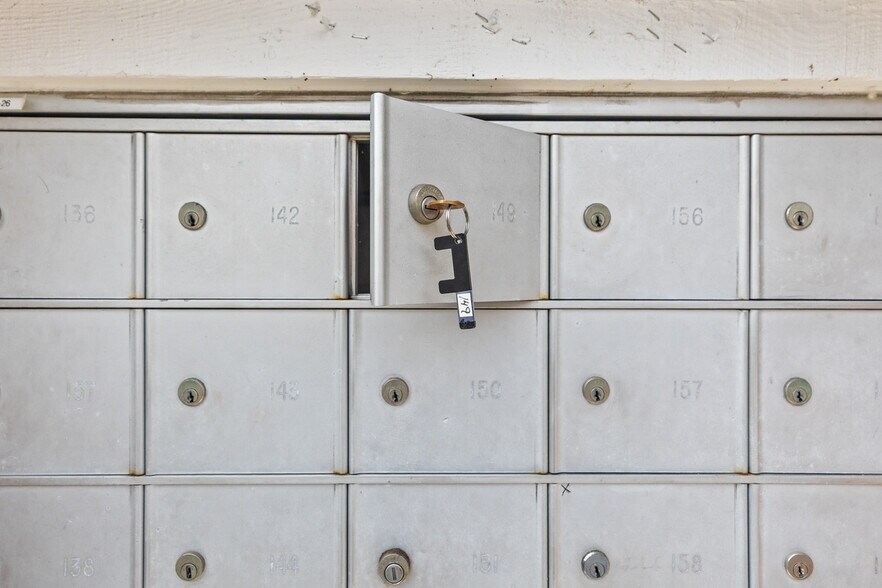 Building Photo - 66 Sandcastle