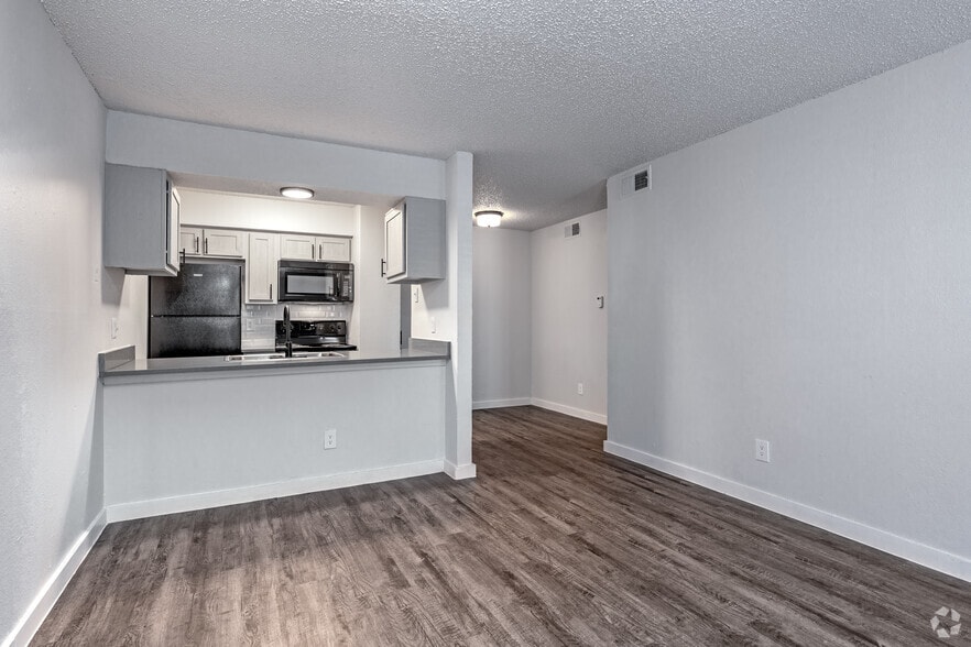 1BR, 1BA - 600SF (A4R-BAX) - Living Room - Baxter