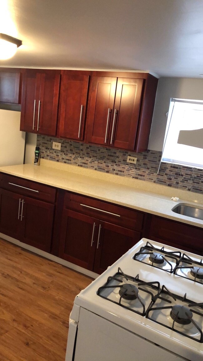 Building Photo - 9117 Lawler Ave