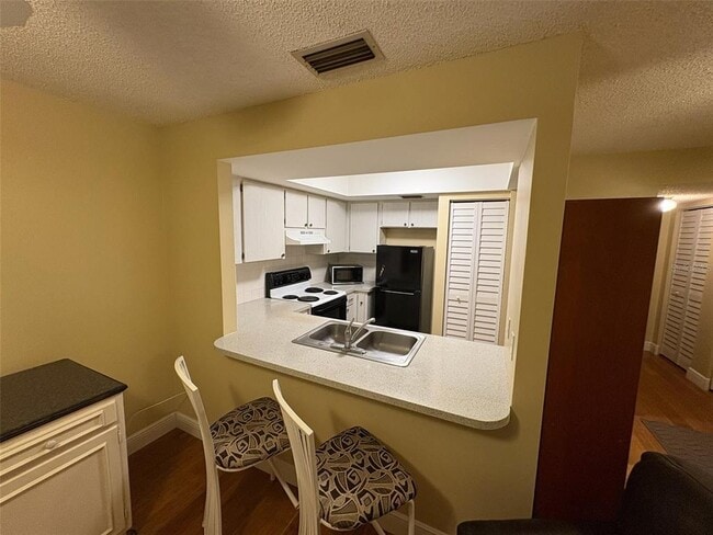 Building Photo - 1250 S Pinellas Ave