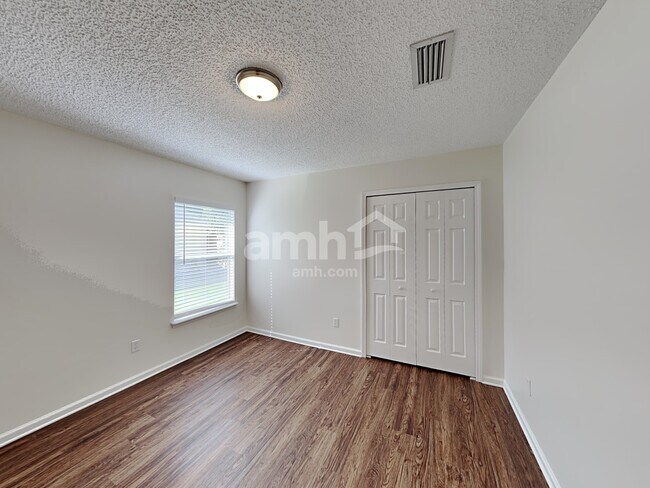 Building Photo - 745 Grand Parke Dr