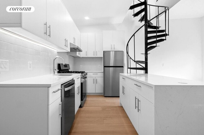 Building Photo - 119 Wyckoff St