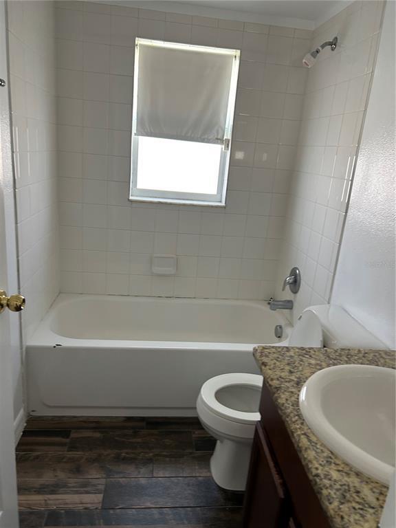 Building Photo - 2468 Brewerton Ln