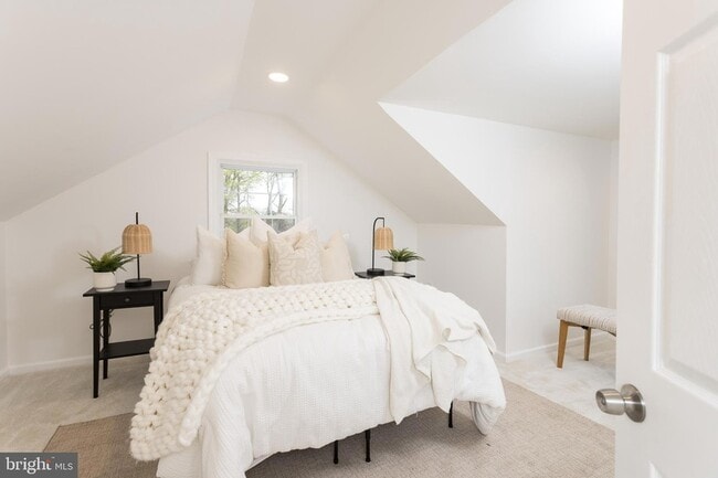 Building Photo - 16742 Ridge Rd