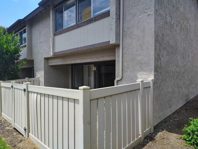 Building Photo - 12112 Wilsey Way