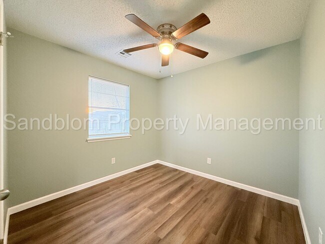 Building Photo - For Lease | Pratville | Available Now!