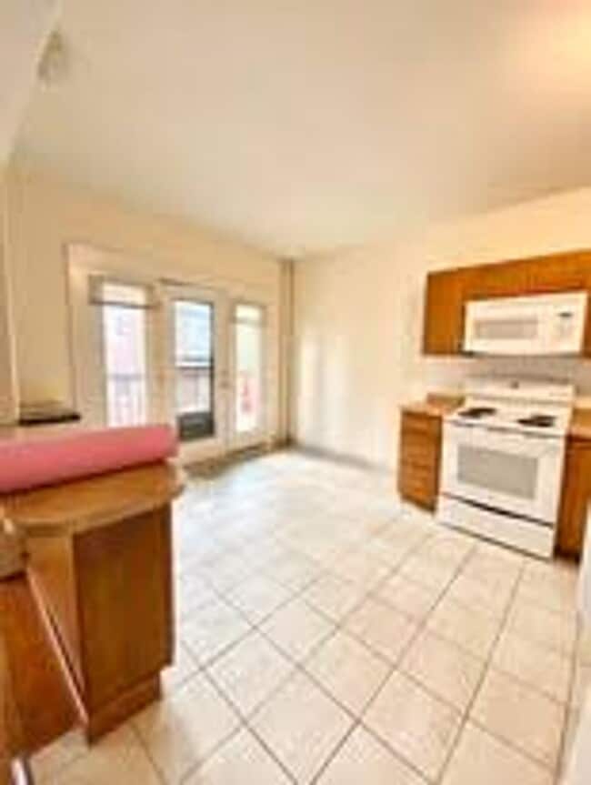 Building Photo - 1135 Commonwealth Ave