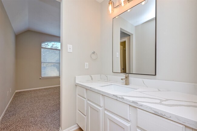 Building Photo - 26018 S Lakefair Dr