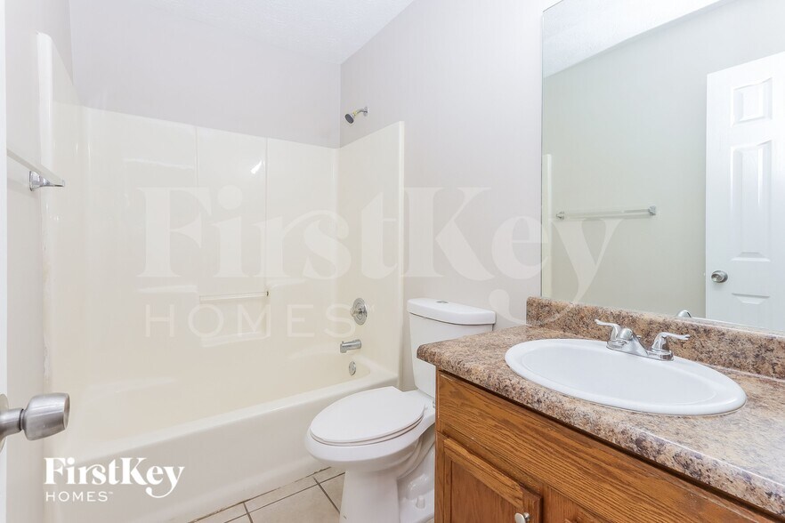 Building Photo - 5901 Green Meadow Way