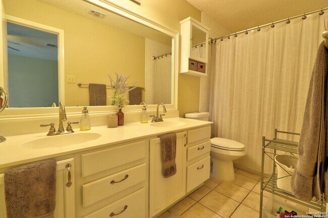 Building Photo - 7138 Valewood View