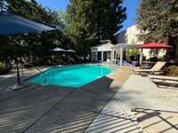 Building Photo - Nicely updated condo in Cirby Woods III