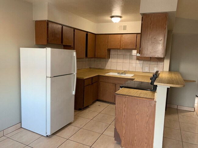 Building Photo - 4796 Nova Ln