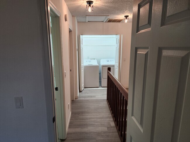 Building Photo - 3001 S Pines Dr