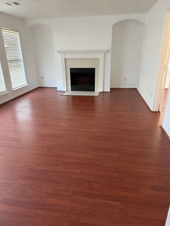 Building Photo - 15502 Lost Maples Dr