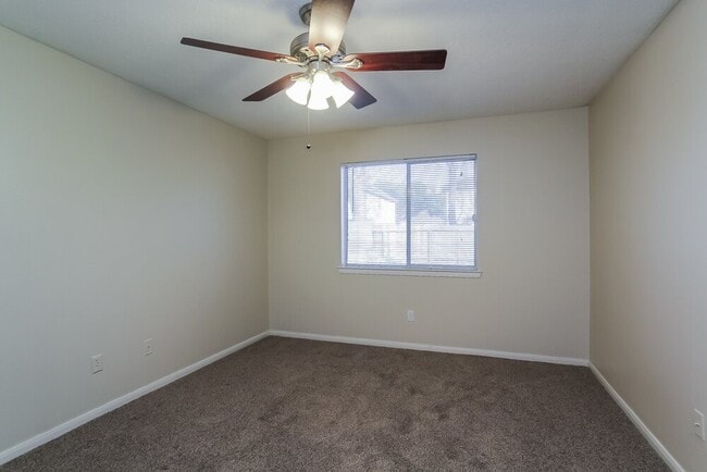 Building Photo - 31164 N Head Dr