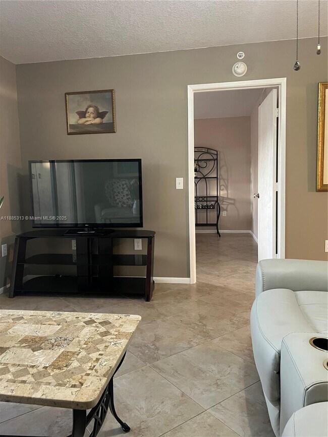 Building Photo - 12550 SW 15th St