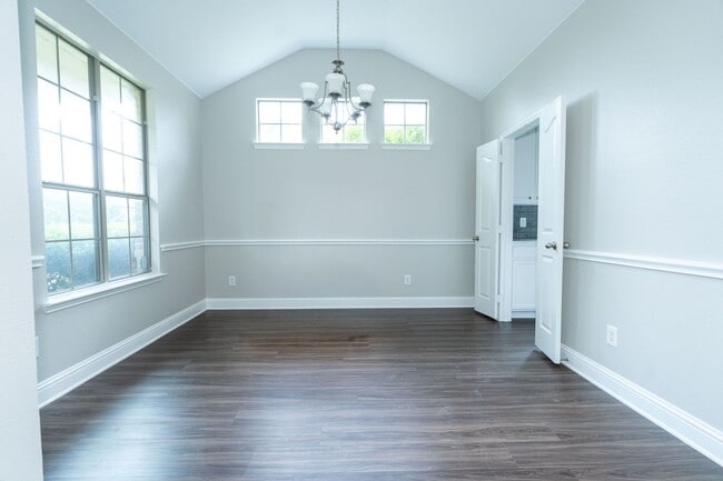 Building Photo - 3105 Whispering Pine Blvd