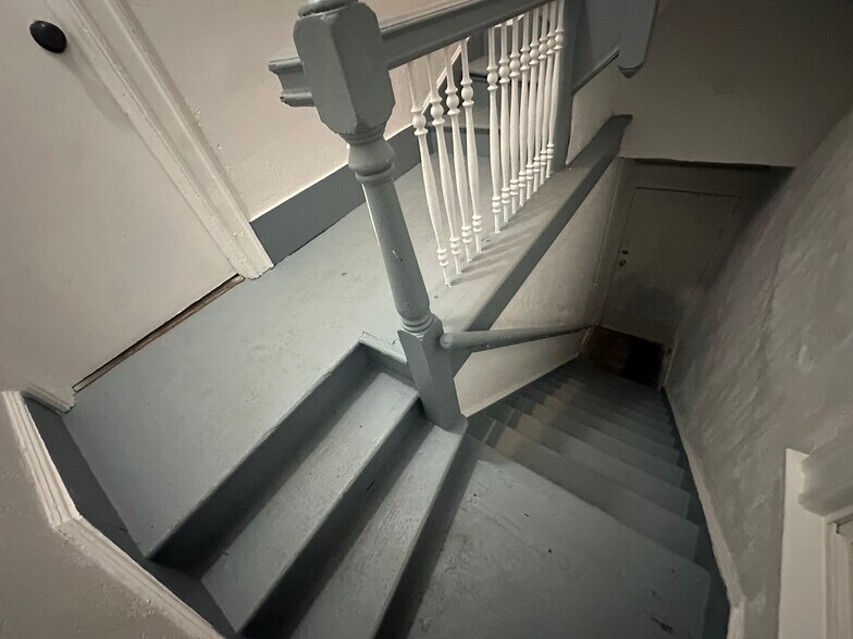 Building Photo - 96 N Essex Ave