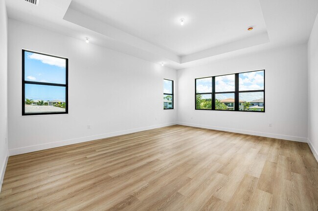 Building Photo - 9516 Riverside Pk Dr