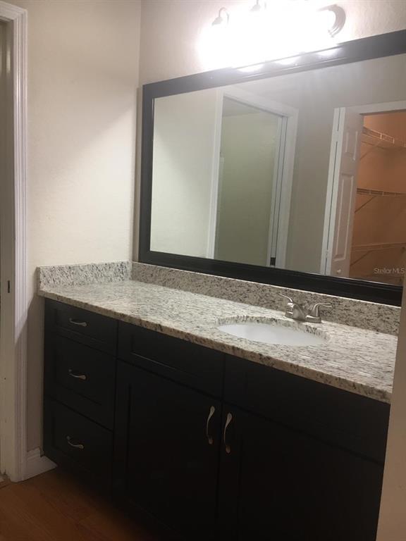 Building Photo - 14025 Fairway Island Dr