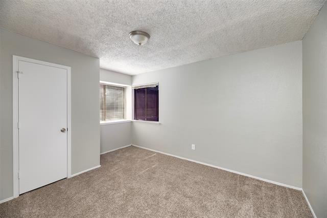 Building Photo - 200 Caprock Dr