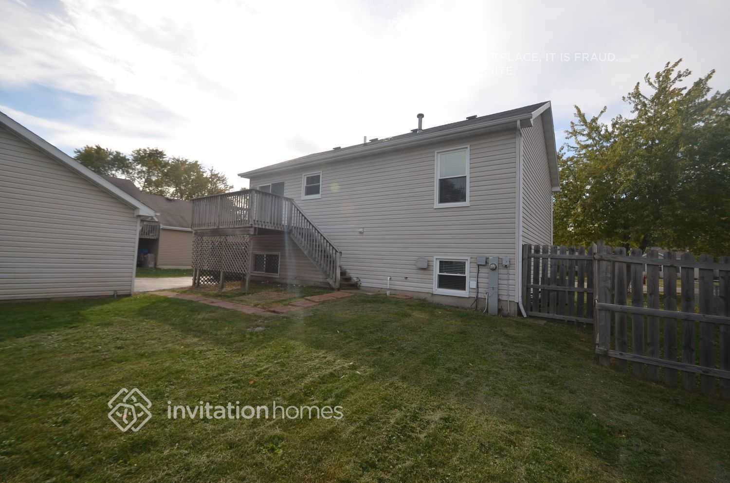 Building Photo - 833 N Elmwood Dr