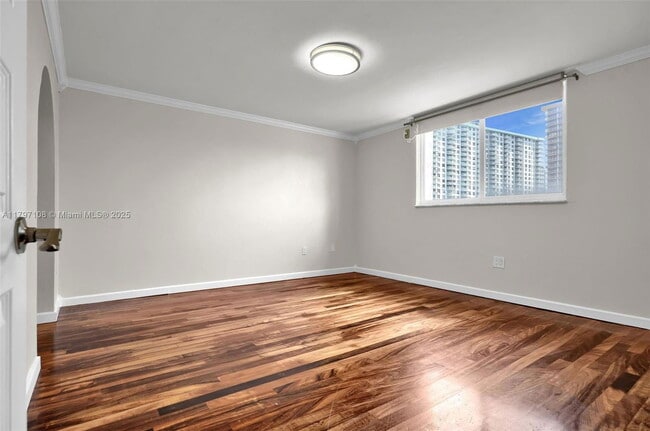 Building Photo - 4000 NE 169th St