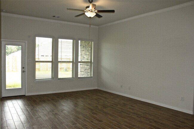 Building Photo - 4408 Mimic Dr