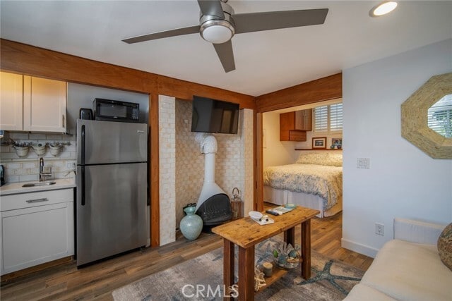 Building Photo - 33915 Robles Dr
