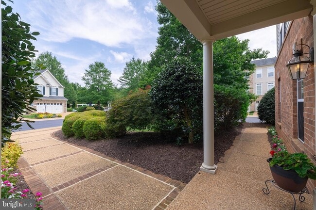 Building Photo - 2915 Murano Way