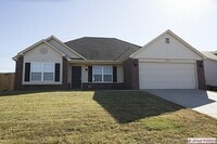Building Photo - Beautiful 3 Bed 2 Bath Home with New Plank...