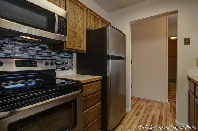 Building Photo - U-MED District Condominum