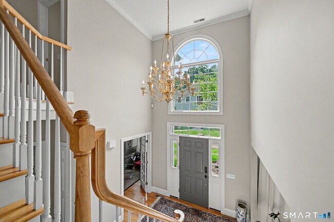 Building Photo - 1 Silvermine Rdg