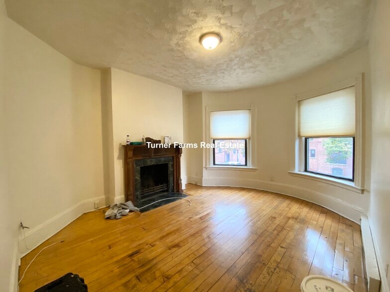 Building Photo - 614 Columbus Ave