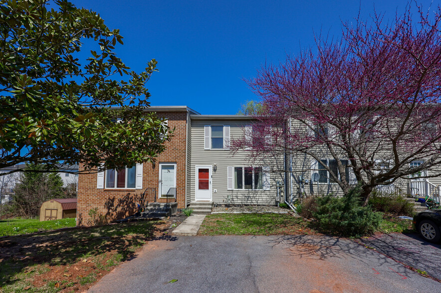 Building Photo - 76 Persian Lilac Dr