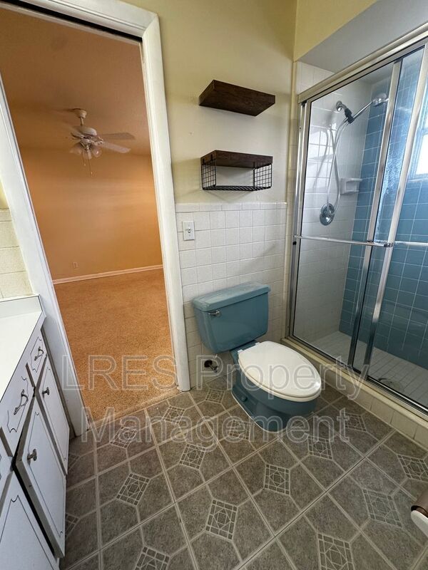 Building Photo - 2719 Merrie Oaks Rd