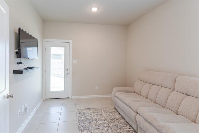 Building Photo - 23931 Oriole Vly Trl